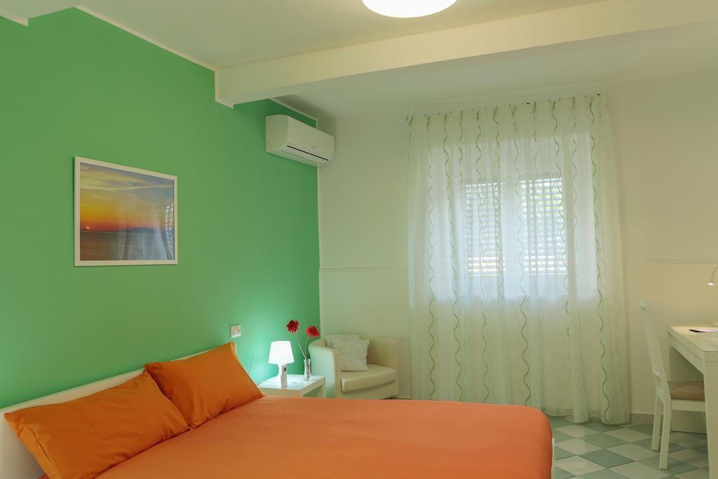 B&B Porta Della Sicilia Mesina Habitación foto